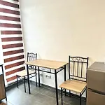 Gemuetliches Doppelzimmer Gemeinschaftsbad ホームステイ