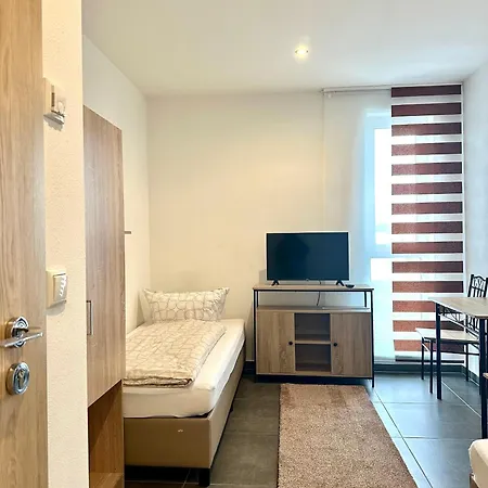 منزل للإقامة Gemuetliches Doppelzimmer Gemeinschaftsbad *