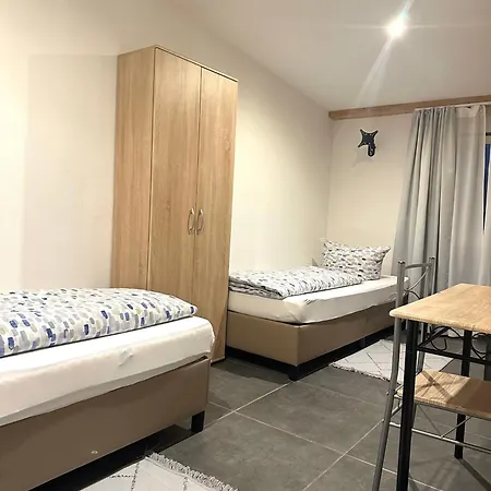Gemütliches Doppelzimmer Gemeinschaftsbad * Dingolfing