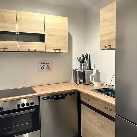 Gemuetliches Doppelzimmer Gemeinschaftsbad ホームステイ ディンゴルフィング