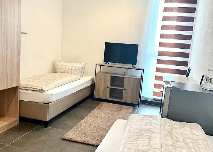 Gemuetliches Doppelzimmer Gemeinschaftsbad Dingolfing